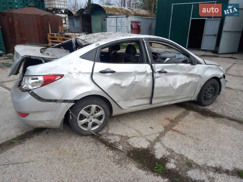 Седан Hyundai Accent 2013 в 