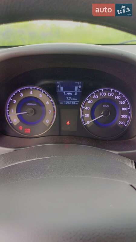 Седан Hyundai Accent 2012 в Киеве