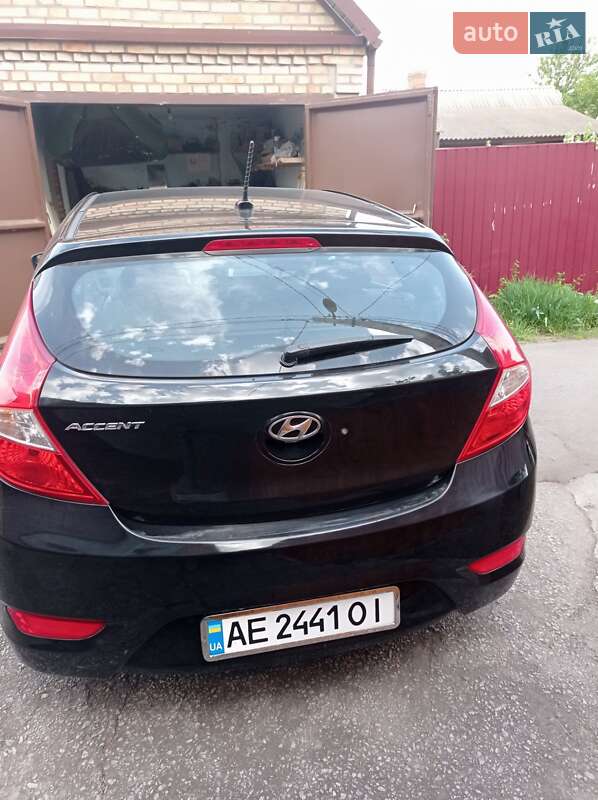 Хетчбек Hyundai Accent 2016 в Кривому Розі