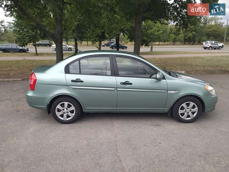 Hyundai Accent