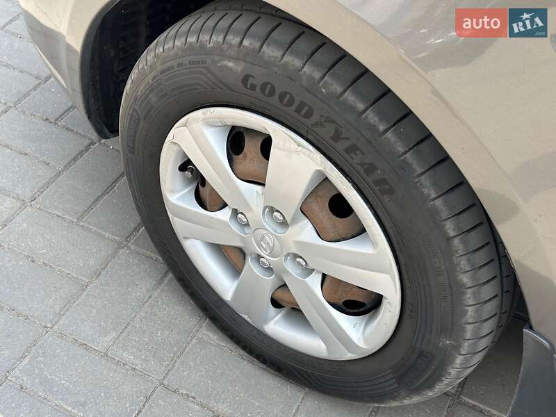 Седан Hyundai Accent 2008 в Одесі