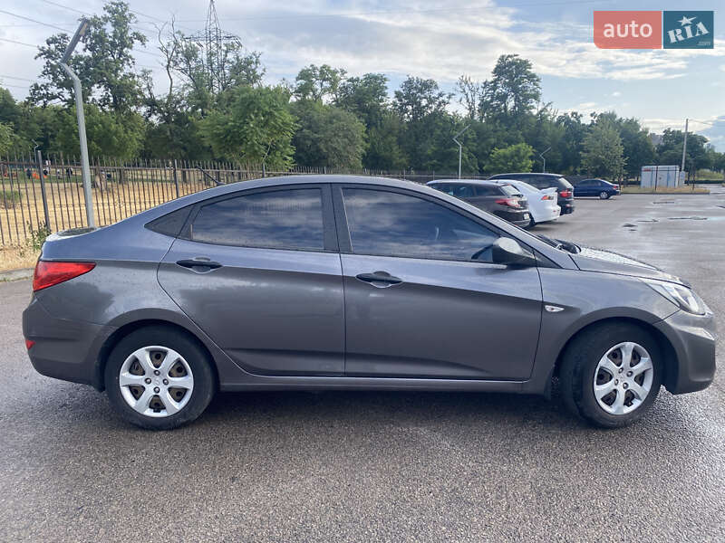 Седан Hyundai Accent 2011 в Днепре фото 3 Седан Hyundai Accent 2011 в Днепре