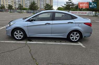Седан Hyundai Accent 2011 в 