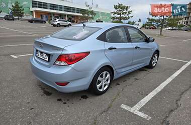 Седан Hyundai Accent 2011 в 