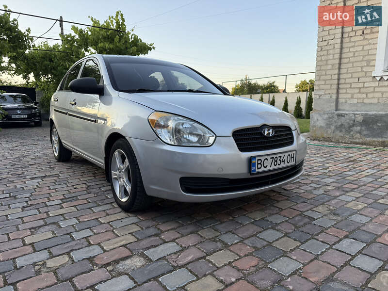 Hyundai Accent 2009