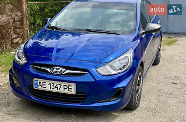 Седан Hyundai Accent 2011 в Кам'янському