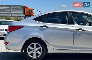 Седан Hyundai Accent 2012 в 