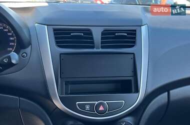 Седан Hyundai Accent 2012 в 