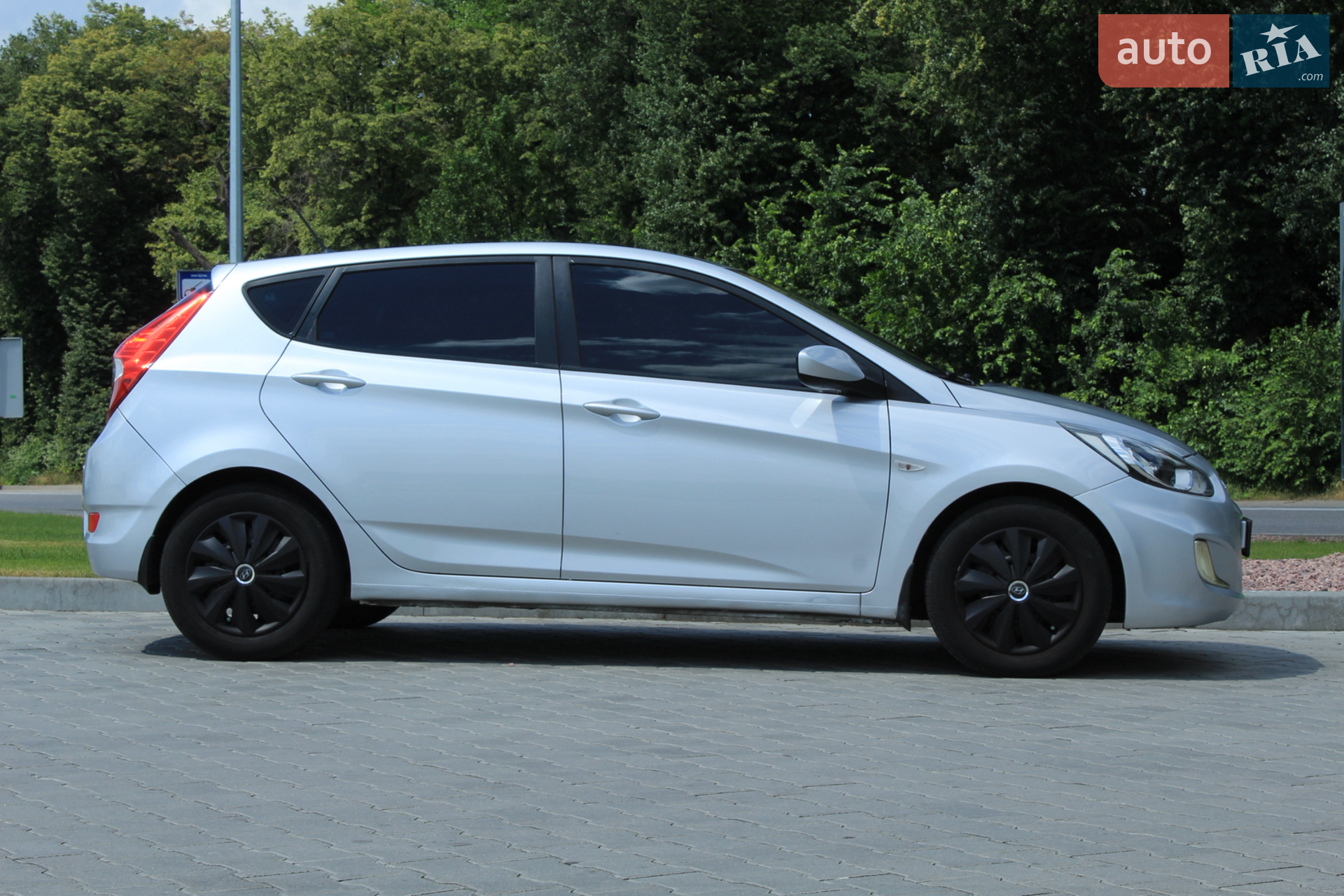 2013 Hyundai Accent - мініатюра 2