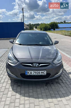 Седан Hyundai Accent 2012 в Киеве