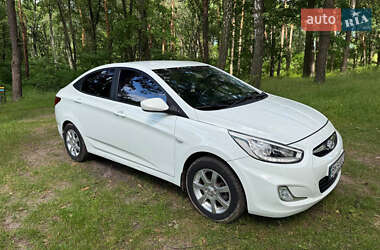 Седан Hyundai Accent 2013 в Кролевце