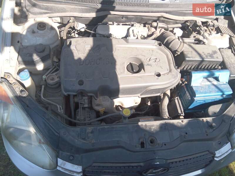 Седан Hyundai Accent 2008 в Варві