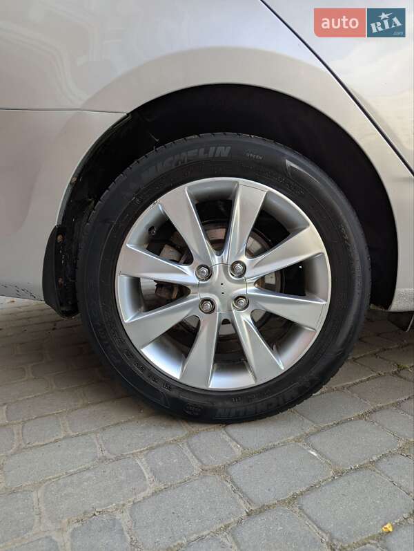 Седан Hyundai Accent 2011 в Івано-Франківську