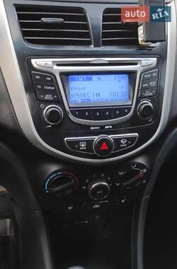 Седан Hyundai Accent 2012 в 
