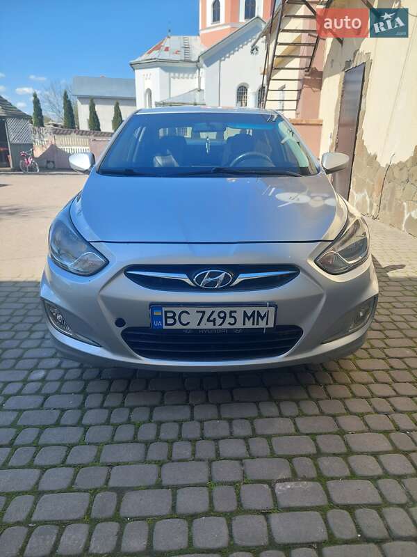 Седан Hyundai Accent 2011 в Львове