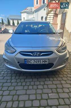Седан Hyundai Accent 2011 в 