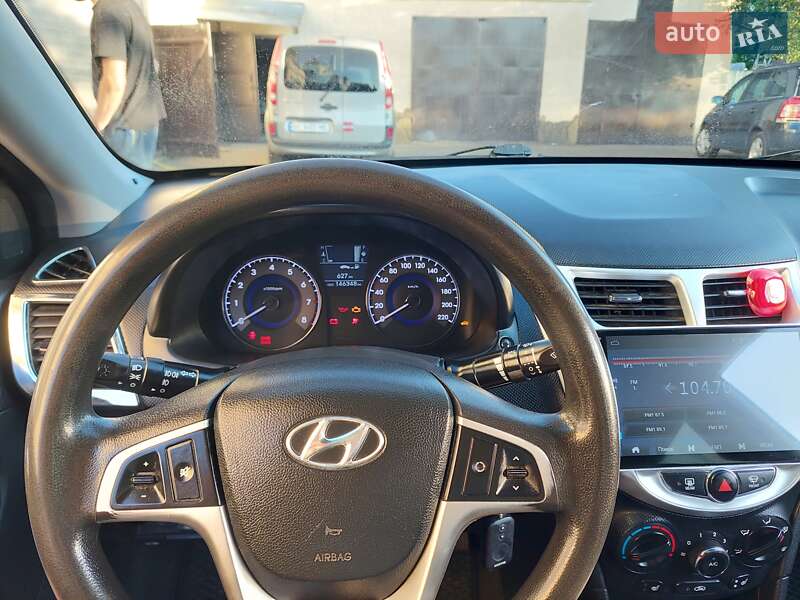 Седан Hyundai Accent 2011 в Львове