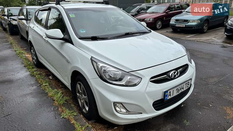 Hyundai Accent 2013