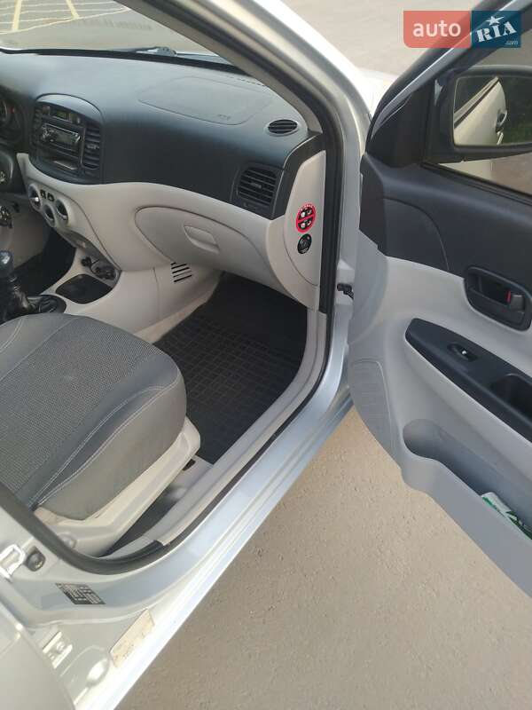 Седан Hyundai Accent 2008 в Черкасах