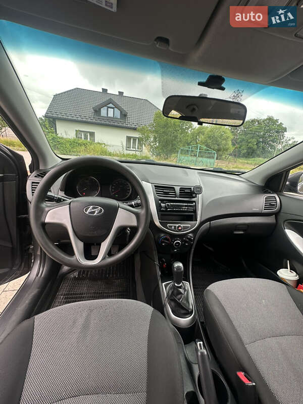 Седан Hyundai Accent 2013 в Львове