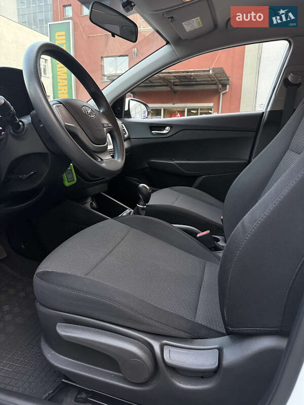 Седан Hyundai Accent 2017 в Киеве