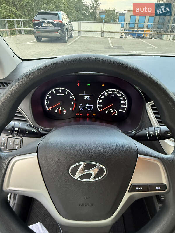 Седан Hyundai Accent 2017 в Киеве