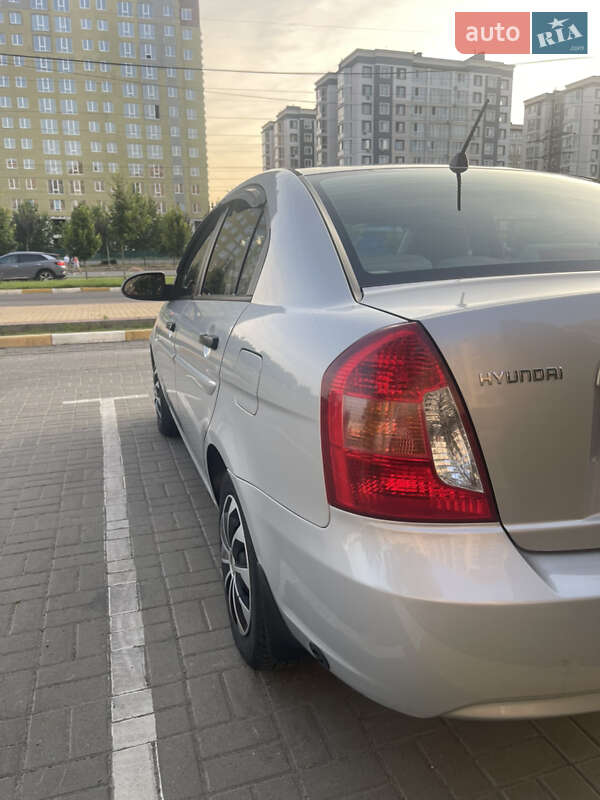 Седан Hyundai Accent 2007 в Киеве