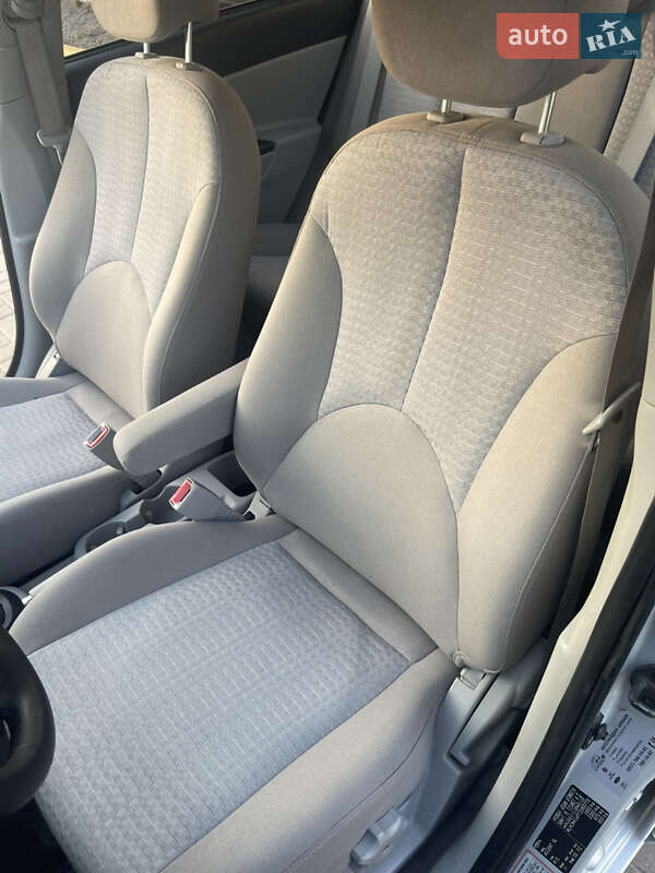 Седан Hyundai Accent 2007 в Киеве