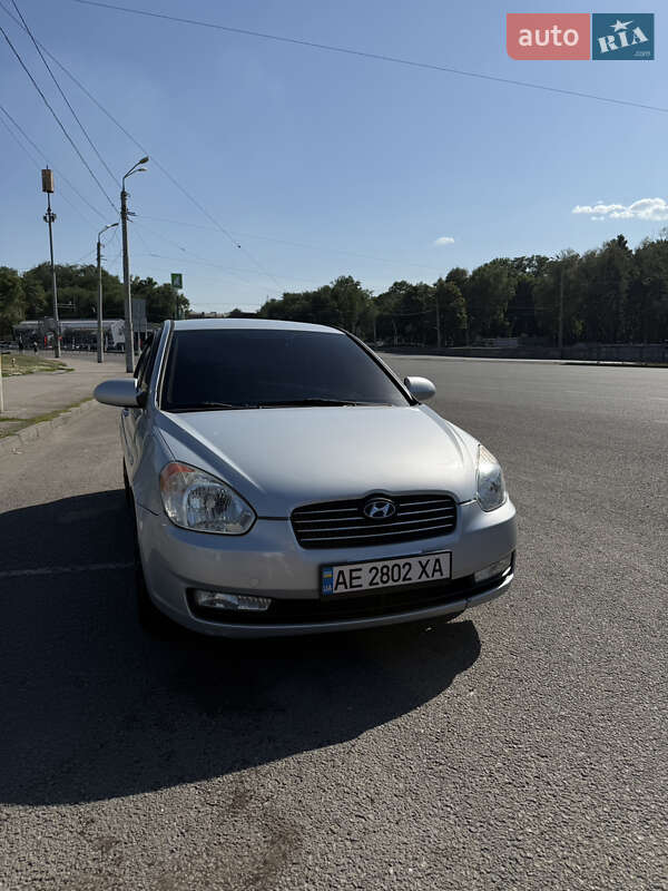 Седан Hyundai Accent 2008 в Днепре