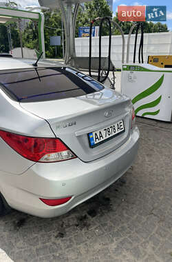 Седан Hyundai Accent 2011 в 