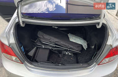 Седан Hyundai Accent 2011 в 