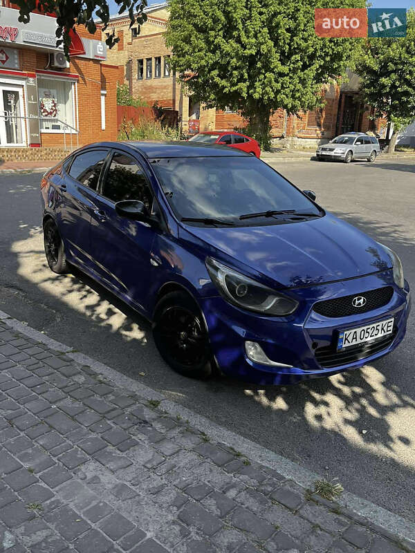 Hyundai Accent 2011