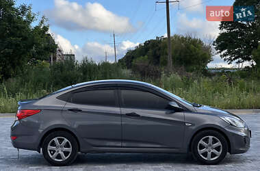 Седан Hyundai Accent 2013 в 