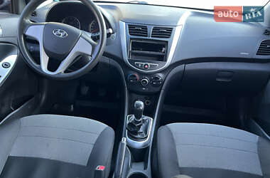 Седан Hyundai Accent 2013 в 