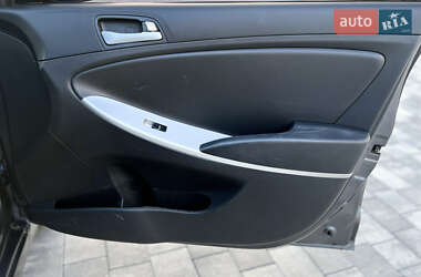 Седан Hyundai Accent 2013 в 