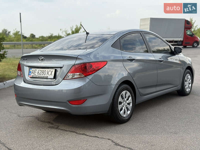Седан Hyundai Accent 2019 в Днепре