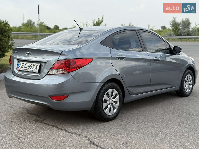 Седан Hyundai Accent 2019 в Днепре
