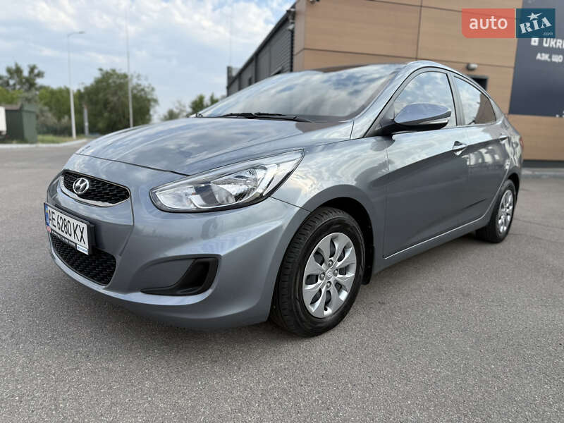 Седан Hyundai Accent 2019 в Днепре