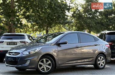 Седан Hyundai Accent 2011 в 