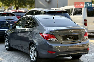 Седан Hyundai Accent 2011 в 