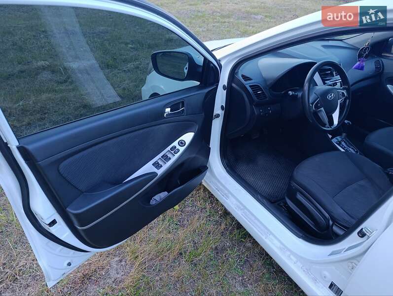 Седан Hyundai Accent 2011 в Сосновке