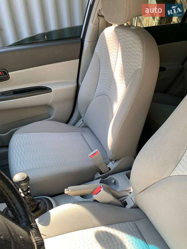 Седан Hyundai Accent 2008 в Запорожье