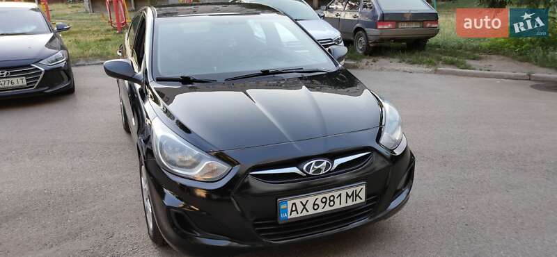 Седан Hyundai Accent 2012 в Змиеве