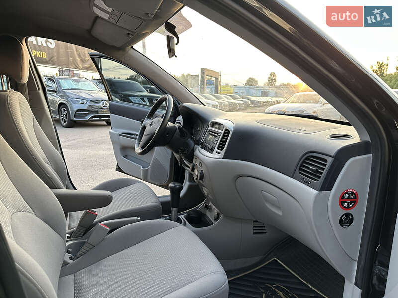 Седан Hyundai Accent 2008 в Харькове