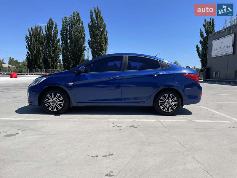 Седан Hyundai Accent 2012 в Киеве