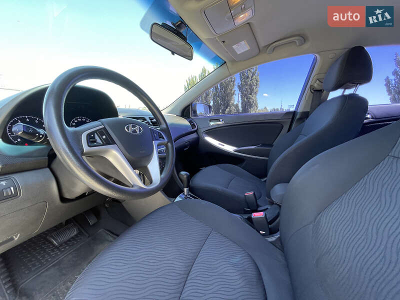Седан Hyundai Accent 2012 в Киеве