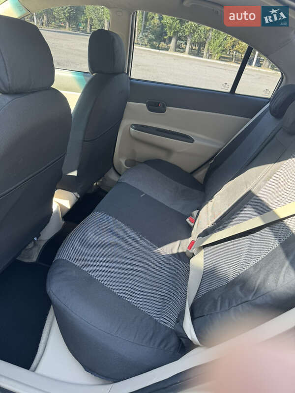 Седан Hyundai Accent 2008 в Доброполье
