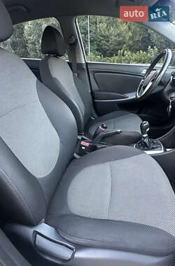 Седан Hyundai Accent 2011 в 