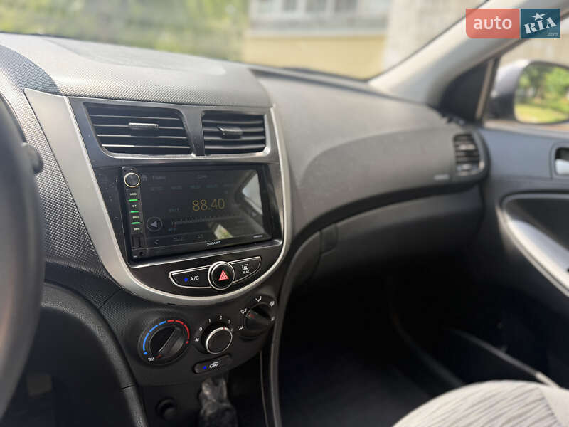 Седан Hyundai Accent 2019 в Киеве