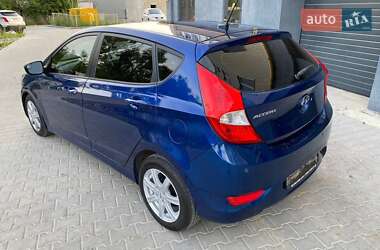Хэтчбек Hyundai Accent 2015 в 